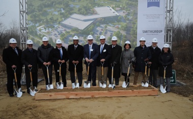 Zeiss vereint vier Standorte in neuem IQR-Standort