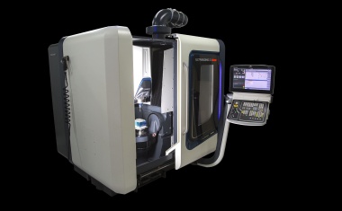 Moderne Optikfertigung mit CNC-Maschinen