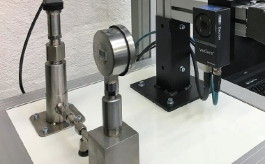 Bildbasierte Qualitätsprüfung von mechanischen Manometern
