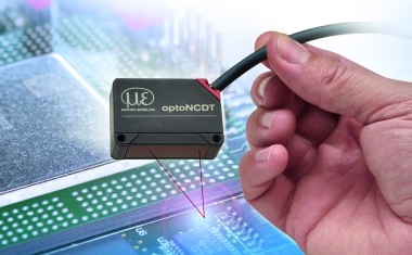 Smarte Lasersensoren prüfen feinste Details in der Elektronikfertigung