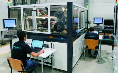 Automatisierungssystem senkt Aufwand für Entwicklung und Inbetriebnahme von Verarbeitungsmaschinen nachhaltig