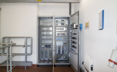 Frequenzumrichter mit Rückspülfunktion reduziert Wartungskosten im Abwasserwerk