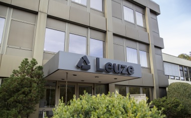 Leuze Electronic mit eigener Vertriebsgesellschaft in Deutschland