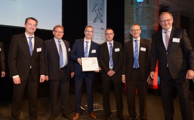 Harting gewinnt zum dritten Mal Wettbewerb „Excellence in Production“