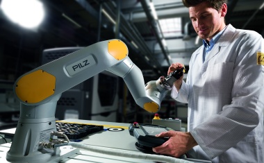 Pilz steigt in Service-Robotik ein – Launch auf der Automatica