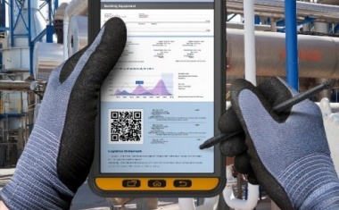 Hannover Messe: Industrie-Tablet Tab-Ex 02 in Anwendung