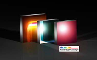 Edmund Optics bietet optische Beugungsgitter von Richardson Gratings an