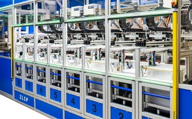 Sicherheitsschaltgeräte gestalten die Produktion von Plastikkarten bei Tiepner übersichtlich und sicher