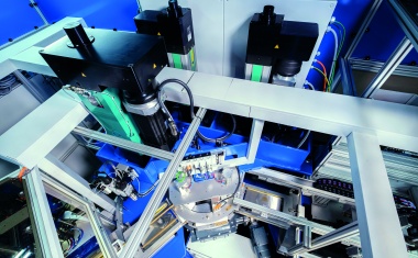 Elektromechanische Pressantriebe in der ID-Kartenproduktion