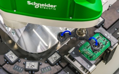 Schneider Electric integriert KI-Prozessoren von Hailo