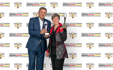 Jumo erhält Stevie Award in Gold und in Bronze