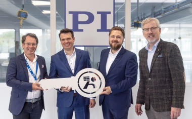 PI eröffnet neues Gebäude