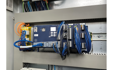 Präzise Produktion hochwertiger Ski