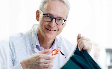 OLED pioneer Karl Leo receives European Inventor Award 2021