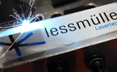 Smart monitoring of battery welding processes