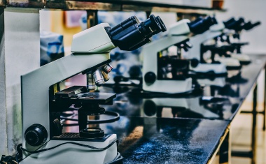 Edmund Optics receives certification for medical devices