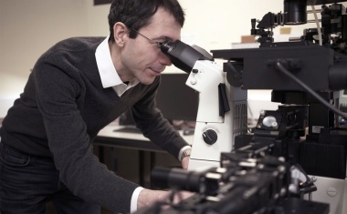 Overcoming the fundamental dispersion limit of optical interference