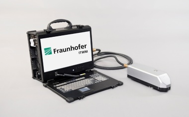 Terahertz-Prüfung mit dem Handscanner