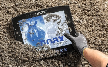 noax Industrie-PCs: IT-Stabilität trotz Dauereinsatz bei Vibrationen