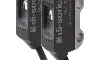 Photoelectric barriers and buttons with IO-Link