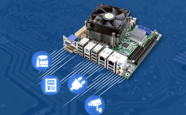Mini-ITX mainboard with Zhaoxin CPU