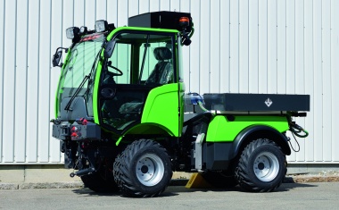 Hybrid mobility concept for multifunctional vehicles