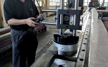 Better  accuracy for measuring long axes