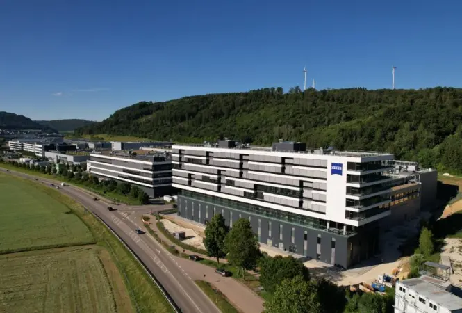 Zeiss SMT Expands Capacity