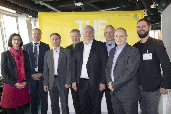 Round Table: Anne Wendel (VDMA), Dr. Olaf Munkelt (MVTec Software), Dr. Heiko...