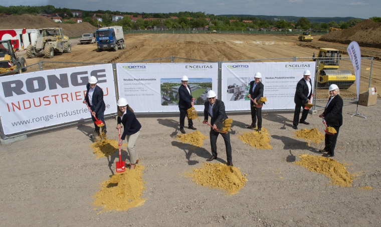 Spatenstich für den Qioptiq-Neubau im Science Park Göttingen mit...