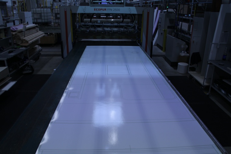 Das Funktionsprinzip von Werklicht erlaubt per Laser- oder Videoprojektion...