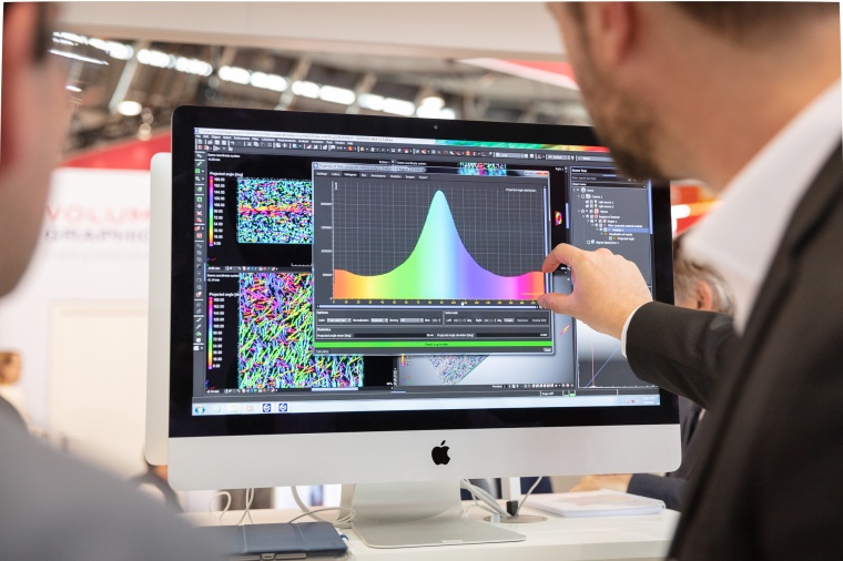 Mit moderner CT-Analysesoftware lassen sich Faserorientierungen und...