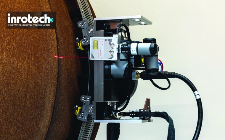 Der Schweißroboter berechnet die Parameter im Vorfeld und führt den...