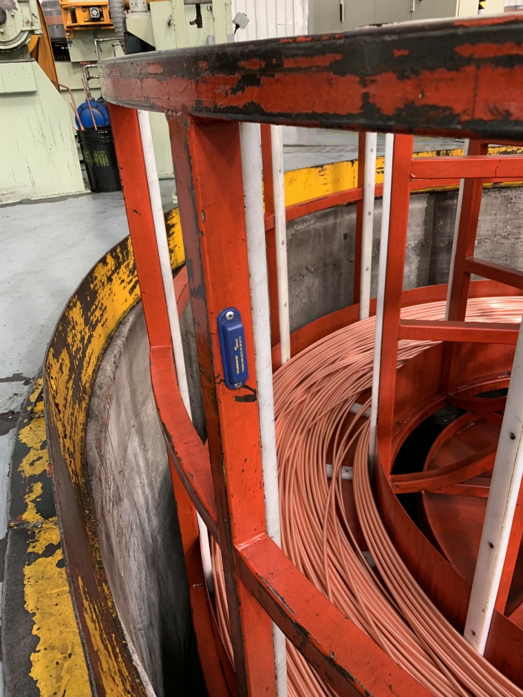 Der UHF-Datenträger kann direkt am Metallrahmen montiert werden. Bild: Turck