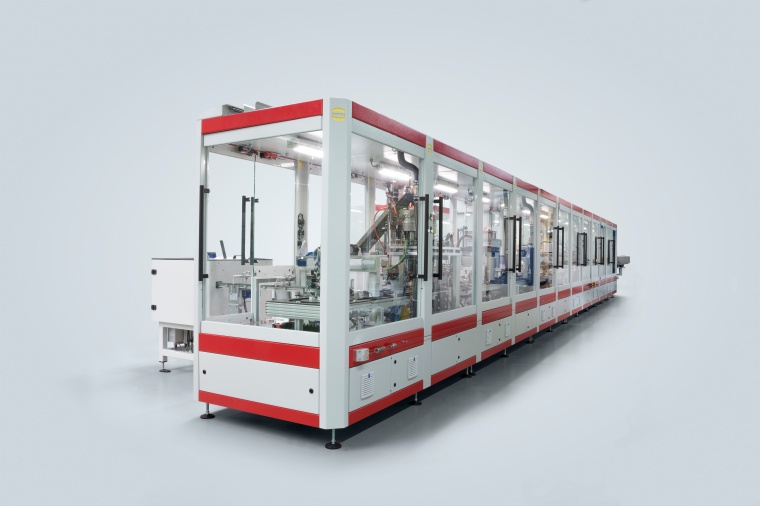 Die Anlage montiert die neue Bernstein Schaltergeneration C14 in...