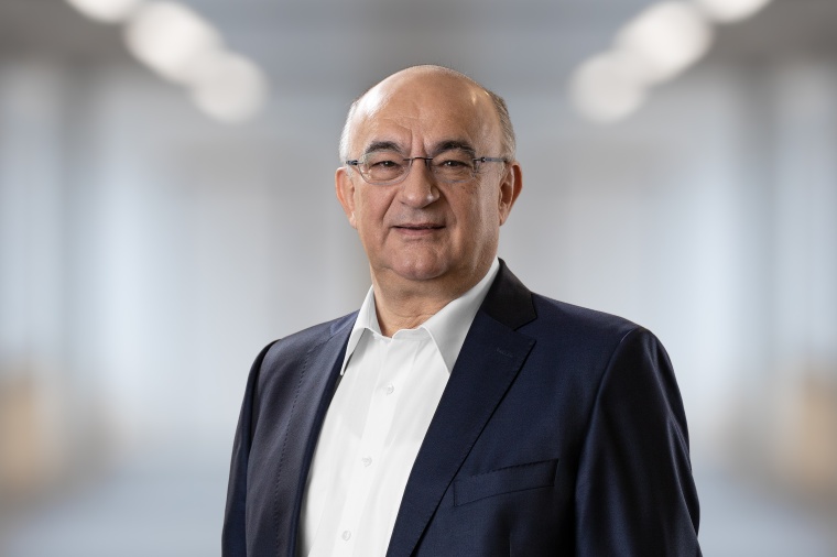 Dr. Robert Bauer räumt Ende September 2021 den Platz an der Vorstandsspitze...