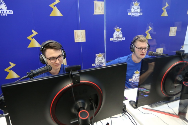 Während des eSport-Events wurde Rocket League und League of Legends gespielt....
