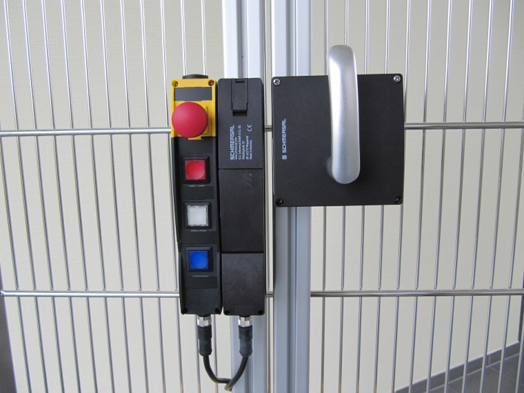 Die elektronische Sicherheitszuhaltung AZM201 mit Bedienfeld BDF200. Bild:...