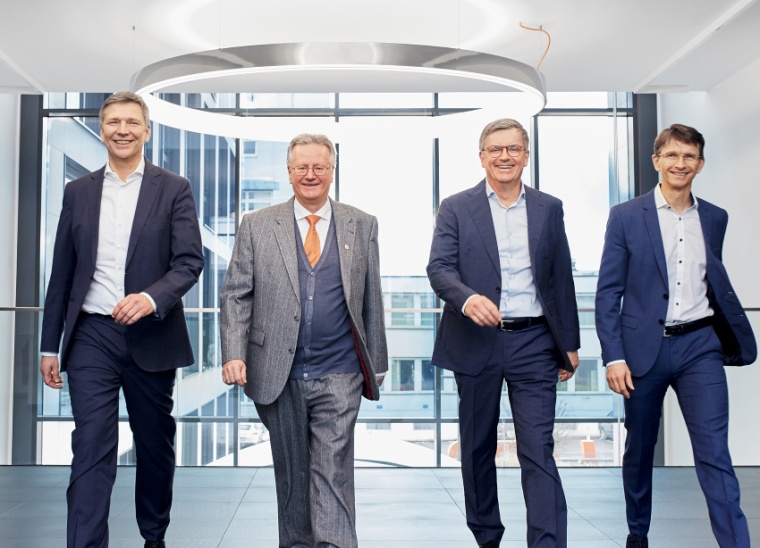 (v.l.n.r) / left to right: Georg Stawowy (Chief Innovation & Technology...