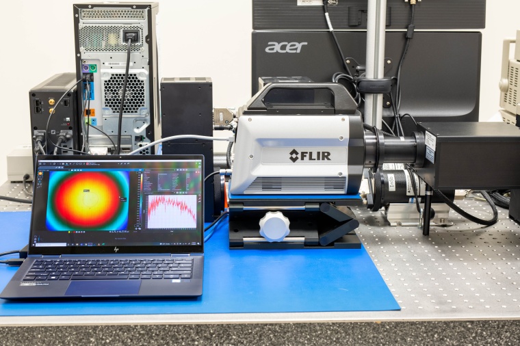Gekühlte wissenschaftliche Thermografiekameras kommen im Zusammenspiel mit...