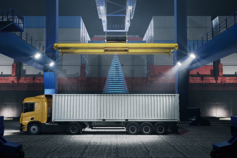 Turcks Radardistanz­sensor DR-M30-IOL erfasst den Abstand zwischen Spreader...