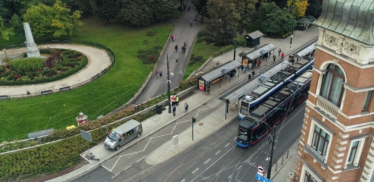 Das Automatisierungssystem lässt Stadt- und Straßenbahnen in polnischen...