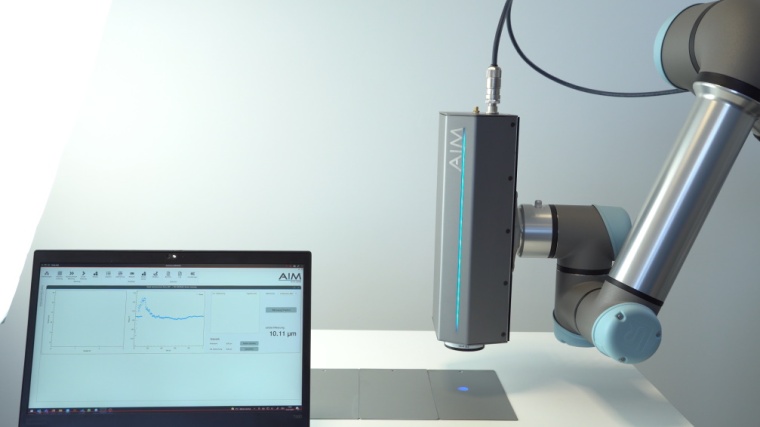 Cobot-unterstützte ­photothermische Schichtdickenmessung der...