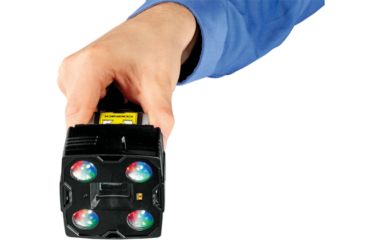 Das autarke 2D-Bildverarbeitungssystem In-Sight 2800 ermöglicht den...