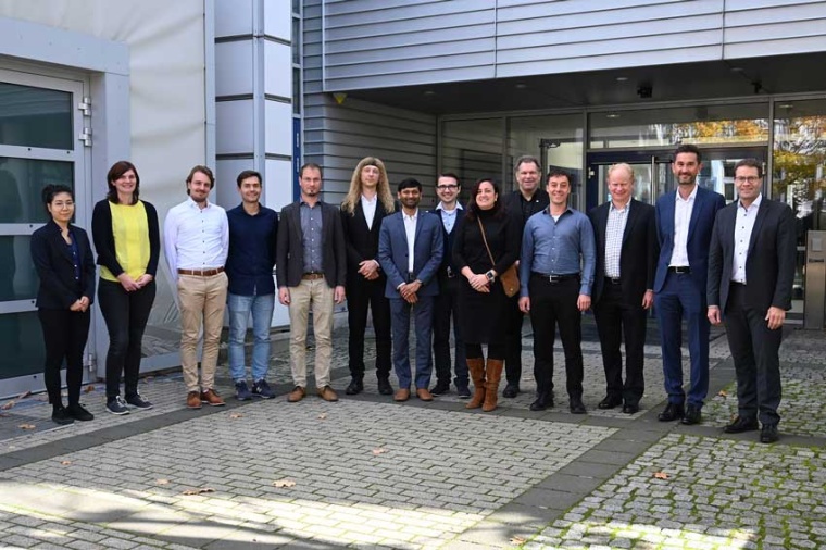 Das UltraGrain-Konsortium beim Kick-Off-Meeting in Dresden im Oktober 2022...