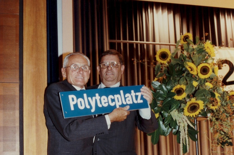 Heinz G. Lossau während einer Feierlichkeit. Bild: Polytec