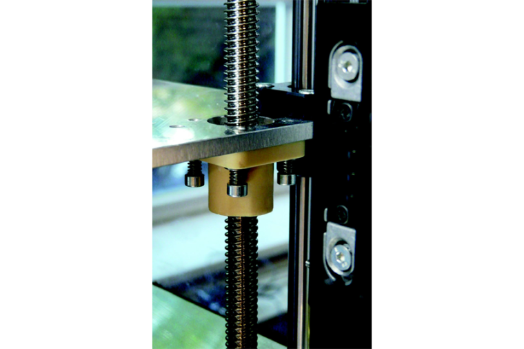 Die Dryspin-Gewindespindel wird von einer Aluminiumwelle geführt. Beide...