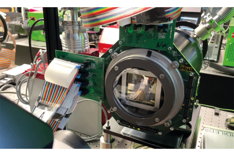 Eines der IR-LED-Displays von CDS, ein 2-in2-Chip, der ­Bilder mit 2.048 x...