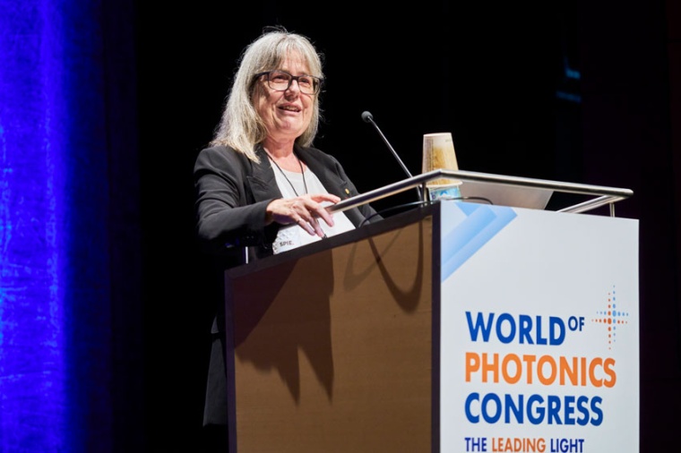 Physik-Nobelpreisträgerin Donna Strickland bei ihrem Plenary Talk auf dem...