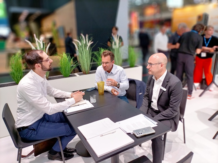 Markus Spanner (Mitte), CEO von Physik Instrumente (PI): „Die Megatrends...